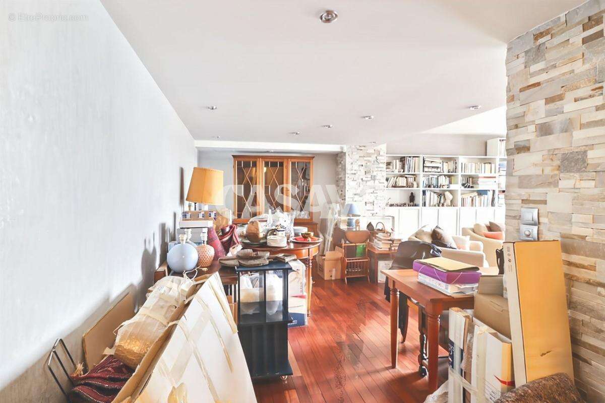 Appartement à PARIS-14E