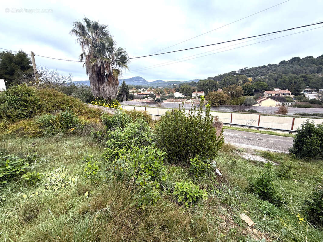Terrain à SANARY-SUR-MER