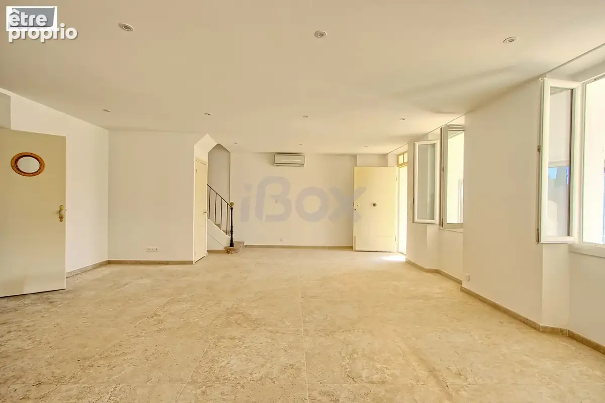 La garde - maison de 120 m2 entierement renovee - piscine - photo 3