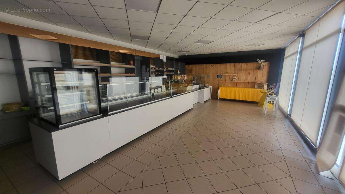 Commerce 220 m² à Velaine-En-Haye  - photo 6