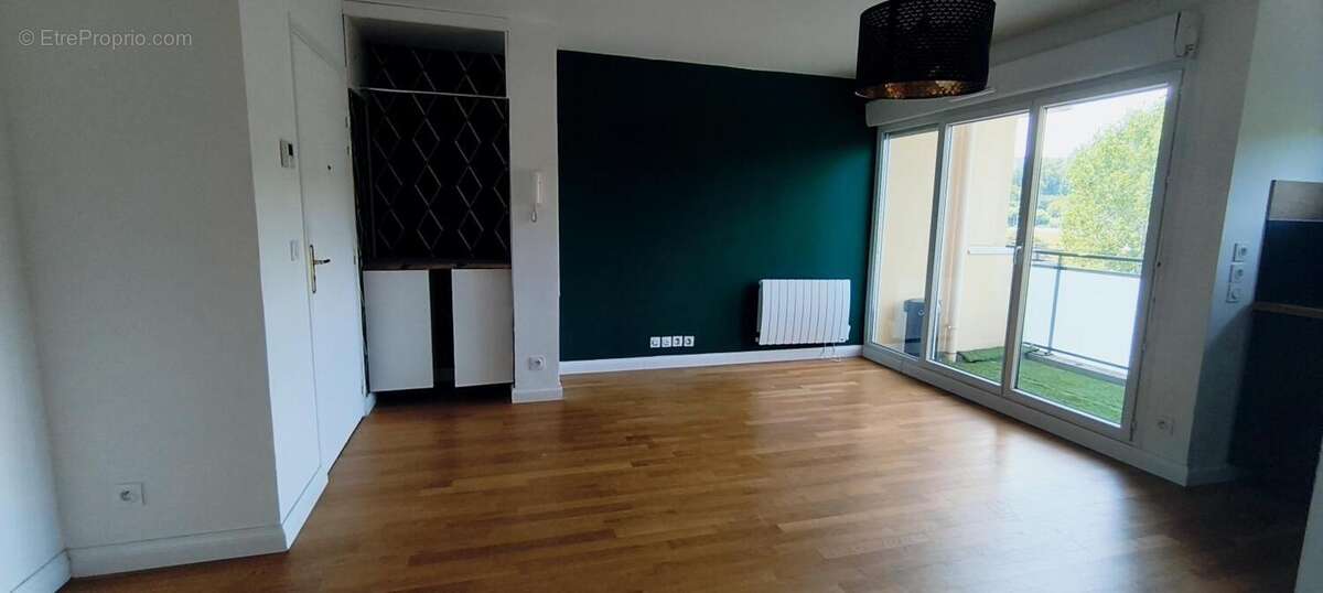 Photo 2 - Appartement à NEUVILLE-SUR-SAONE