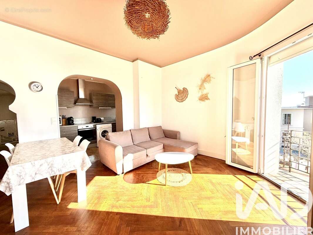Photo 3 - Appartement à SAINT-RAPHAEL