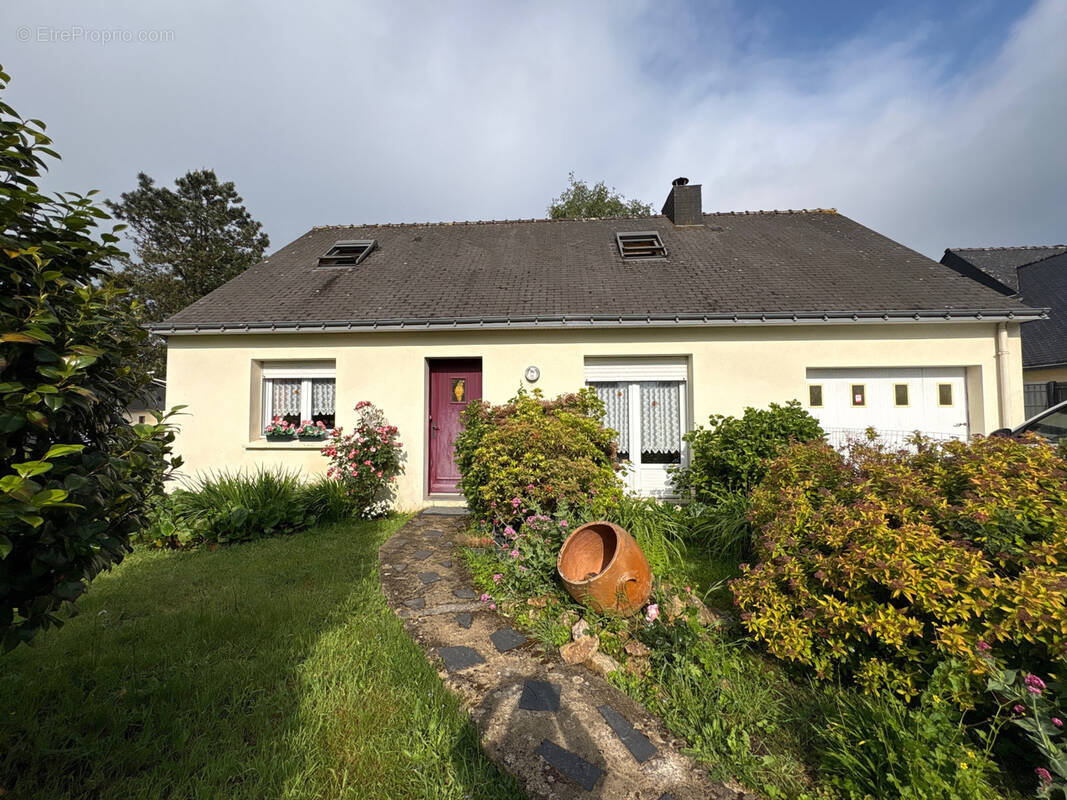 Maison à PLUVIGNER