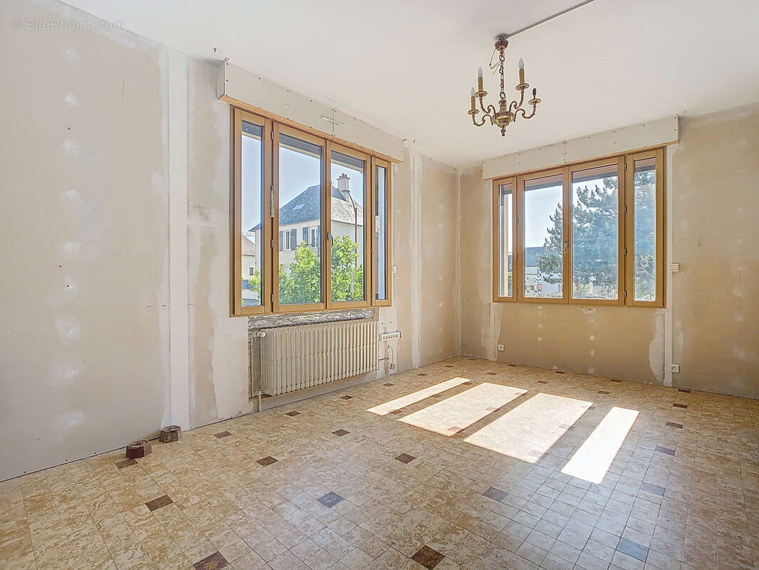 Maison à VILLERS-BOCAGE