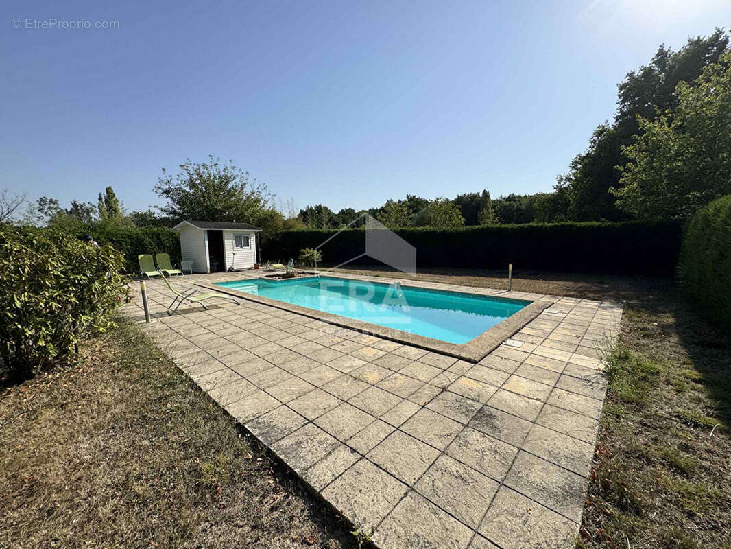 Maison à MONTPON-MENESTEROL