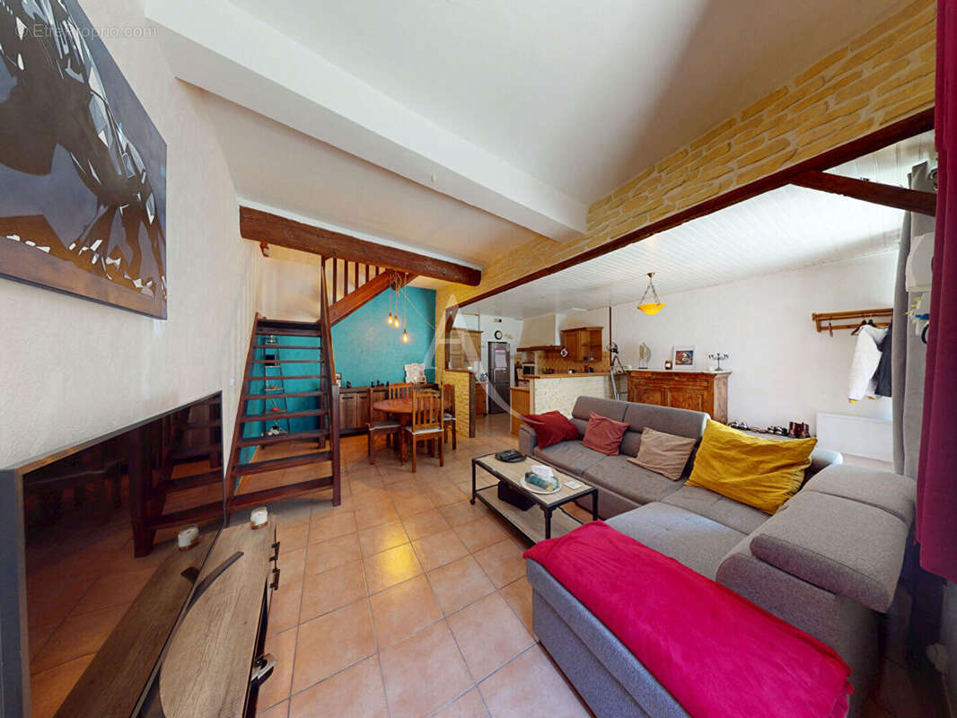 Maison à ESCALES