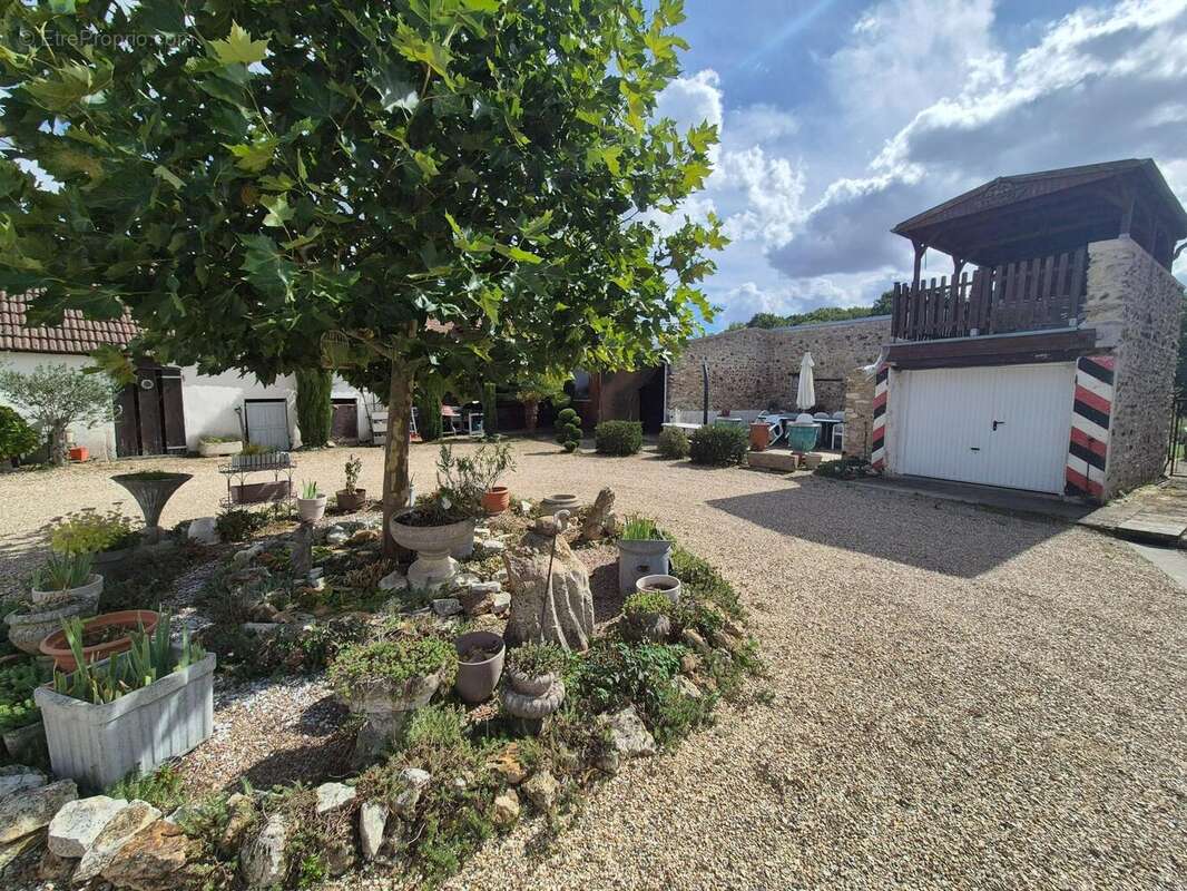 Maison 180 m² à Breval  - photo 4