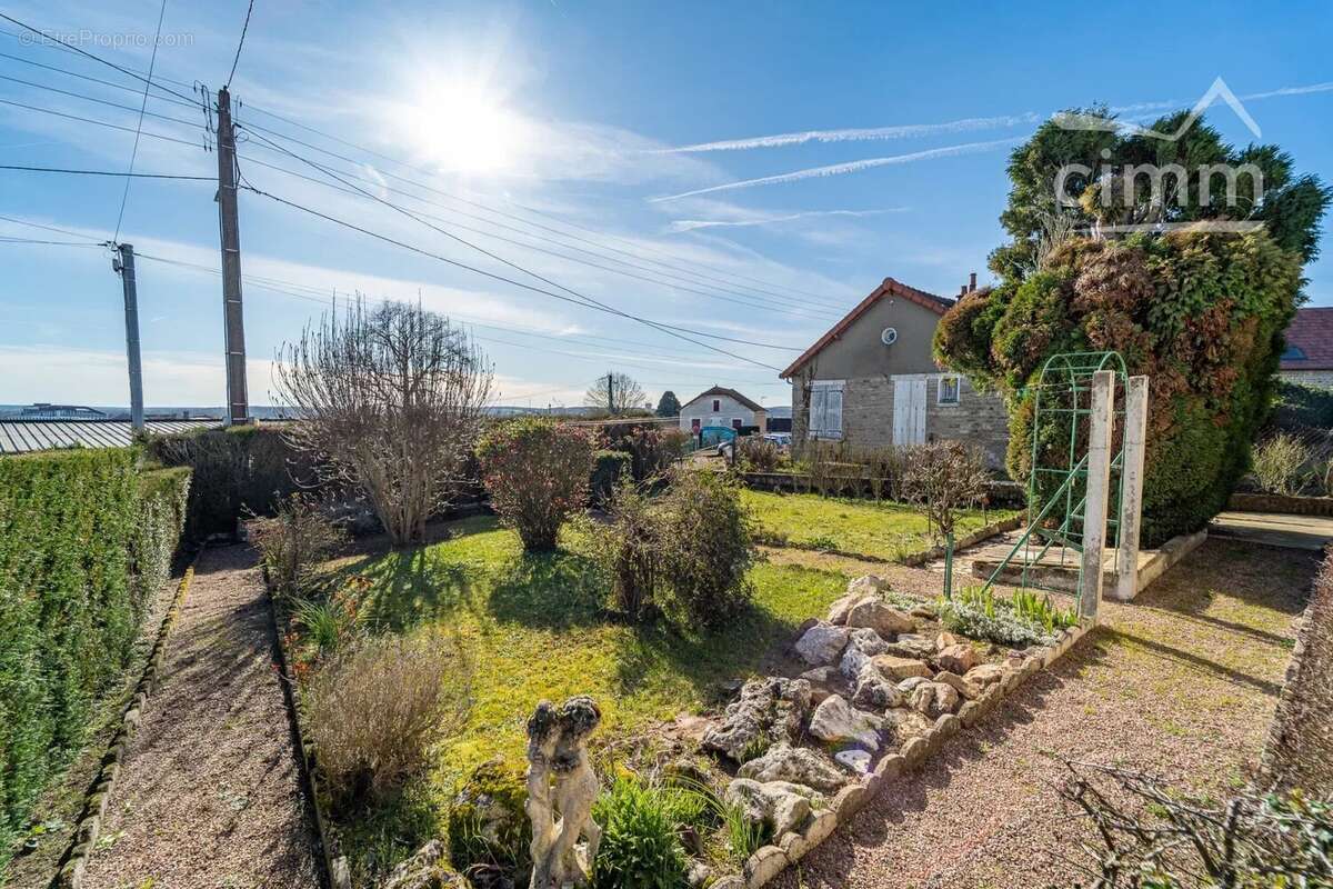 Maison à IMPHY