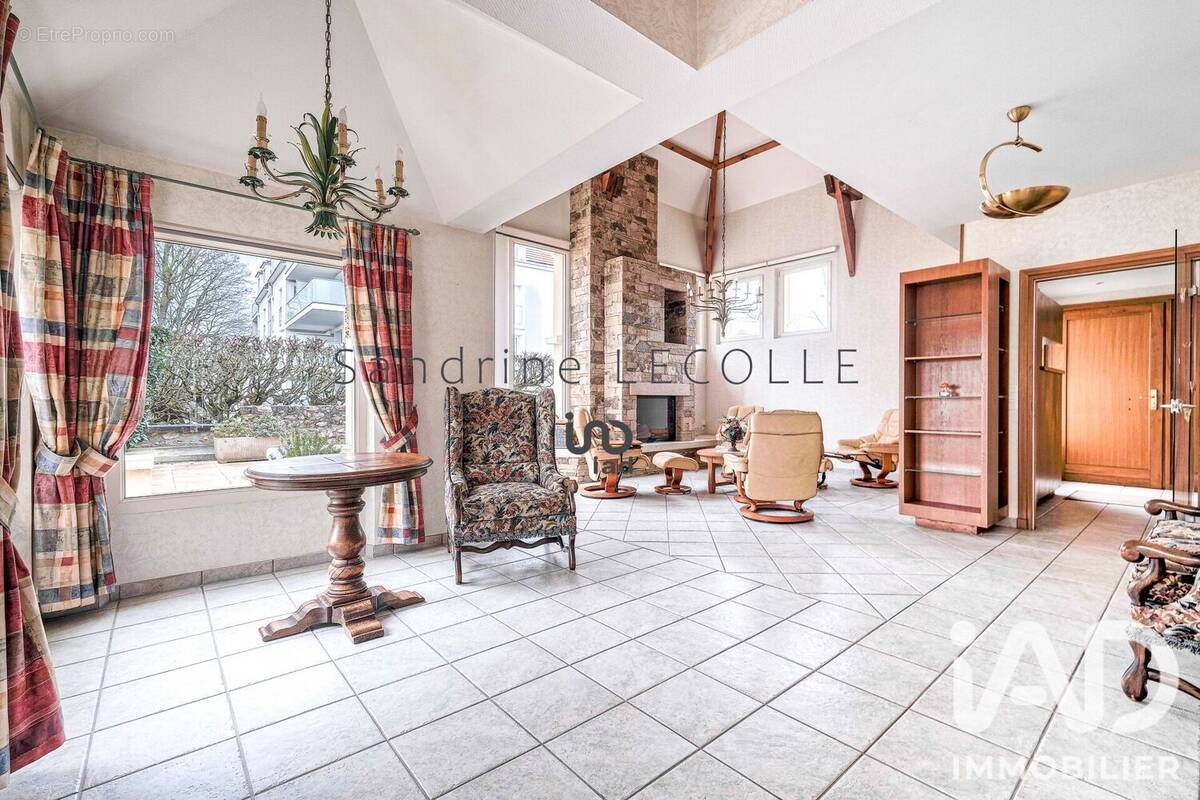 Photo 1 - Maison à LAGNY-SUR-MARNE