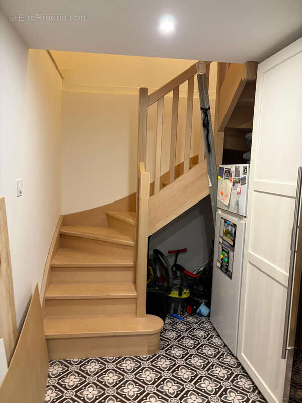 Maison à AMBRIERES-LES-VALLEES