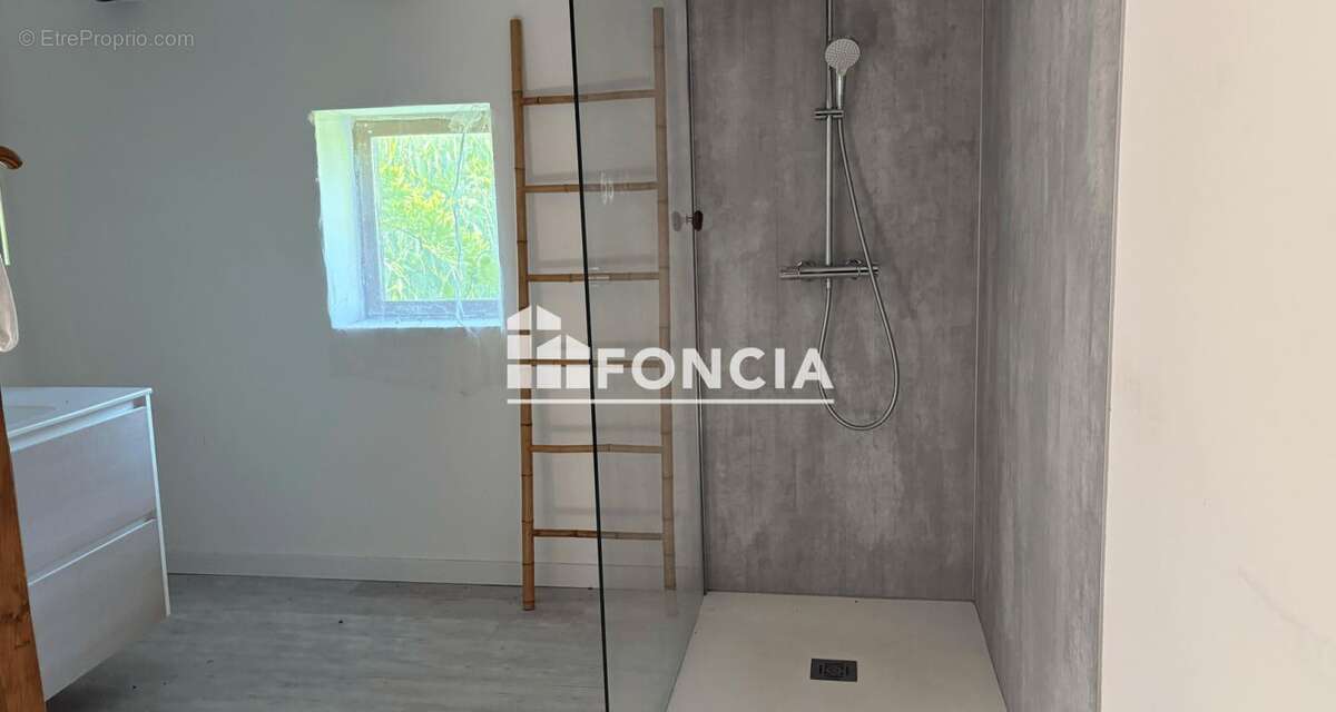Maison authentique de 4 chambres avec terrain piscinable au calme absolu - photo 5