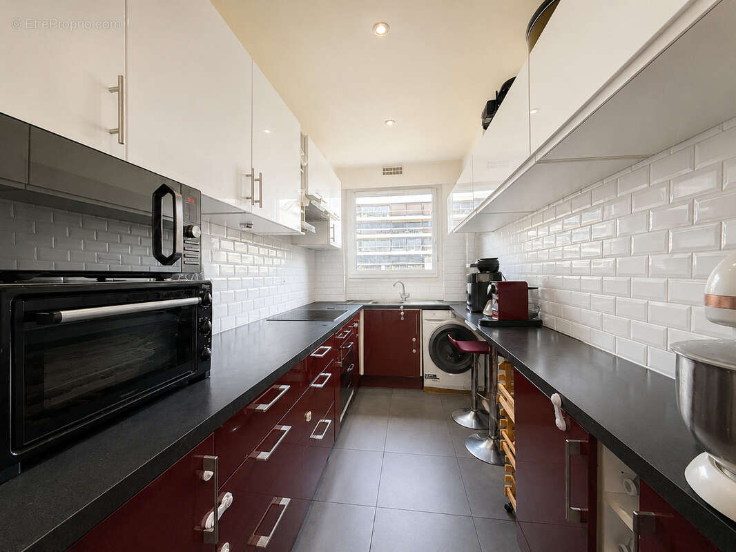 Appartement à COURBEVOIE