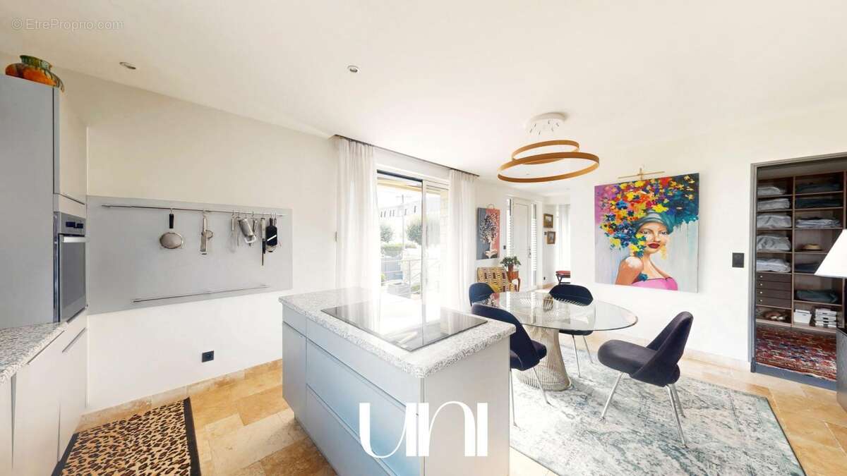 Maison à OUISTREHAM