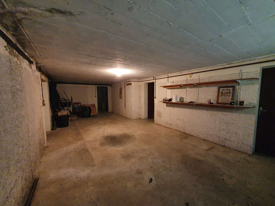 À Hagetmau, Maison d'habitation de 6 pièces - photo 12
