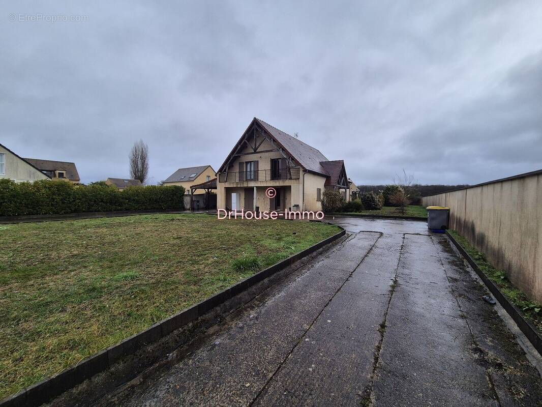 Maison à FAVRIEUX