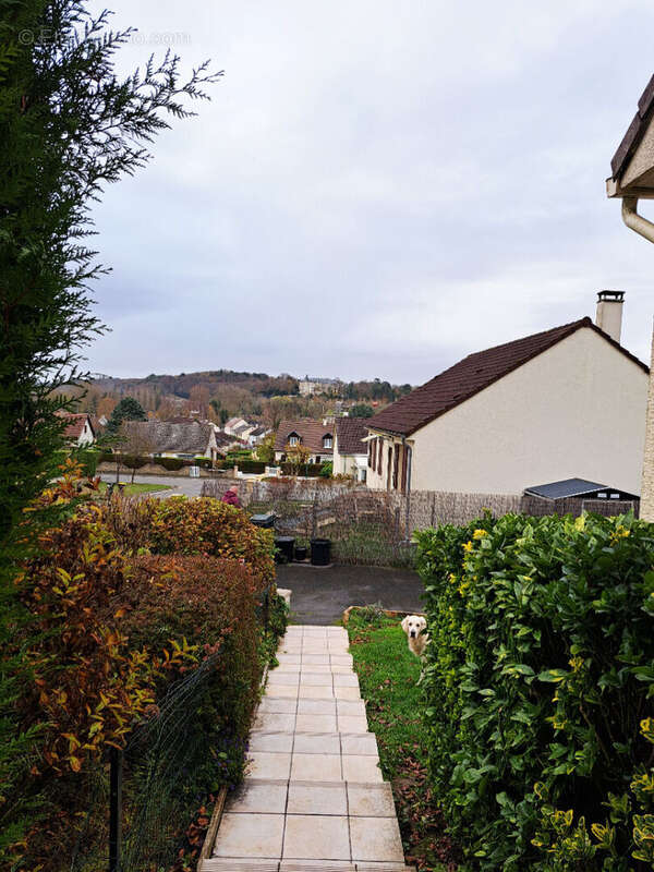 Maison à CIRES-LES-MELLO