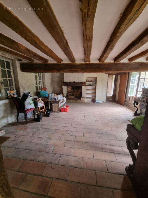 Maison à LES BORDES