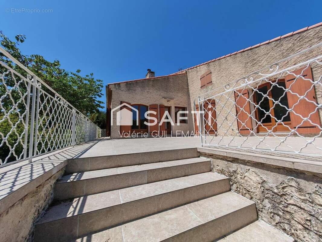 Photo 5 - Maison à SAINT-MITRE-LES-REMPARTS