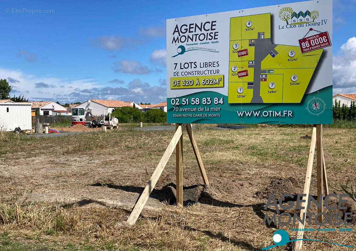 Terrain à NOTRE-DAME-DE-MONTS