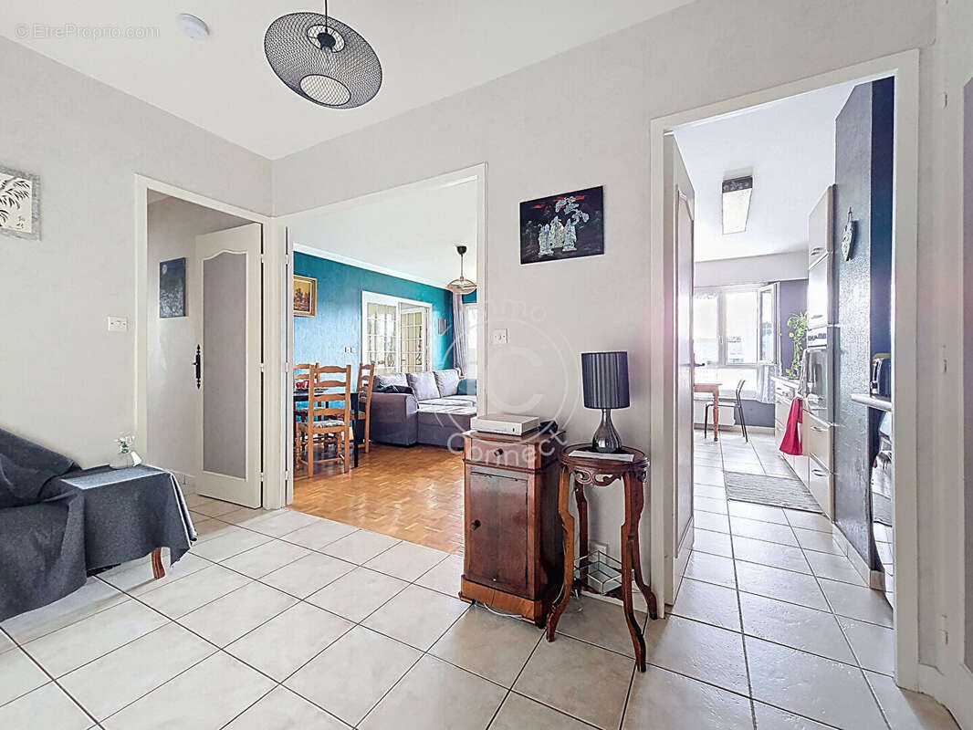 BAISSE DE PRIX - Appartement 76m²  4 pièces + cuisine - Secteur BELLEVUE - photo 2