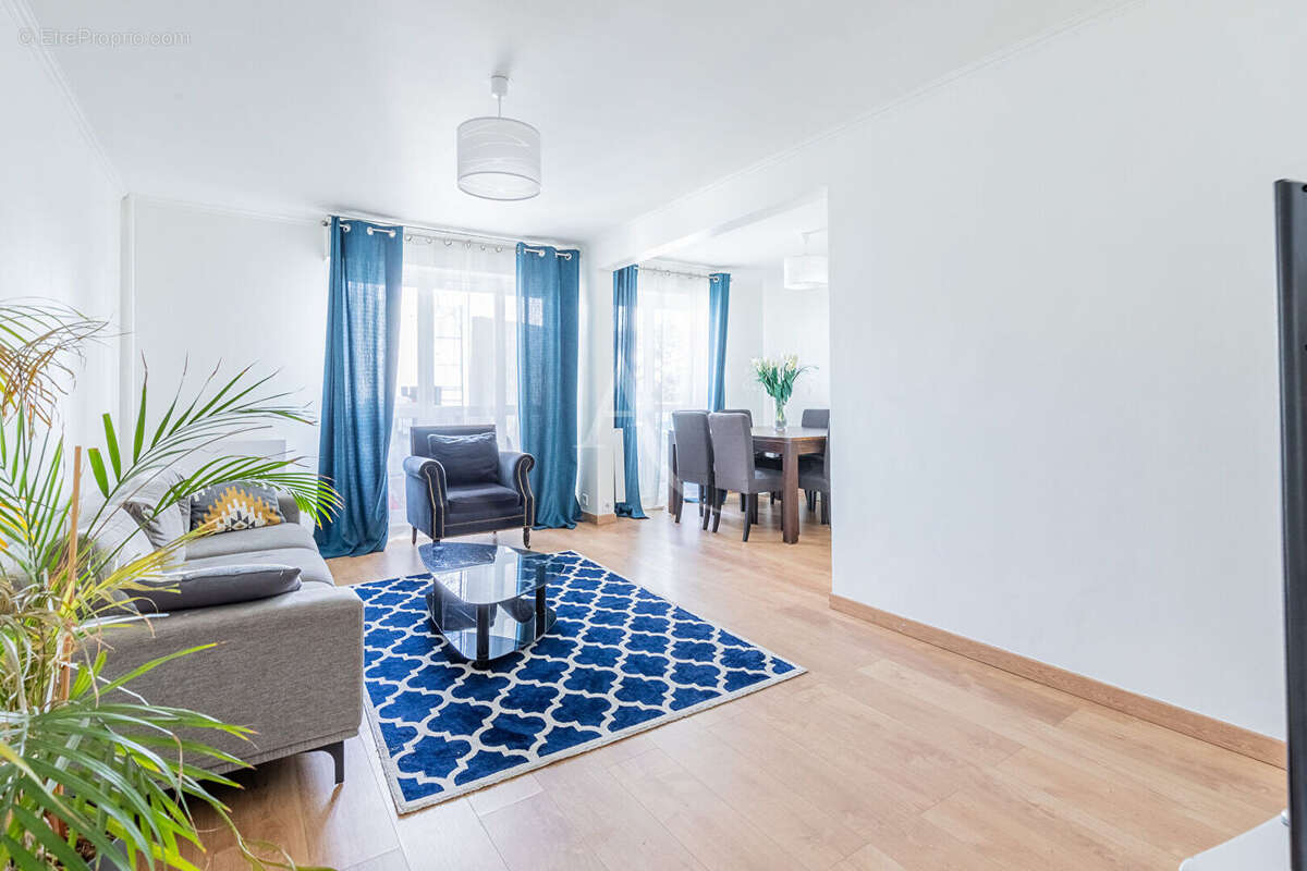 Appartement à LES ULIS