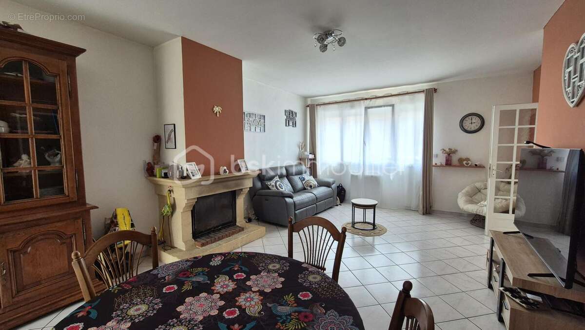 A vendre maison de ville de 129m² trois faces sur terrain de 438m² a elne - centre ville - proche de tous les commerces des ecol - photo 5