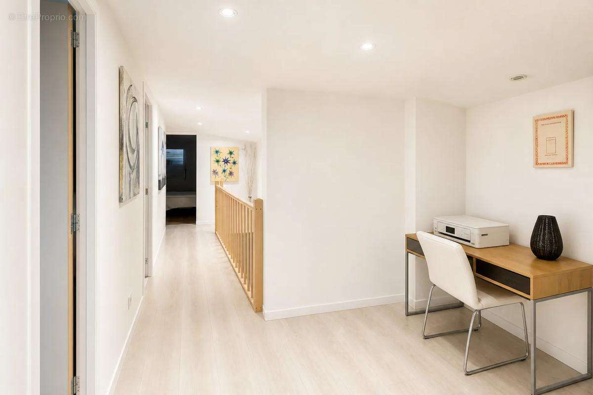 2 Maisons 1) 13 pièces de 476 m²
 2)58 m2 indépendante Cagnotte - photo 16