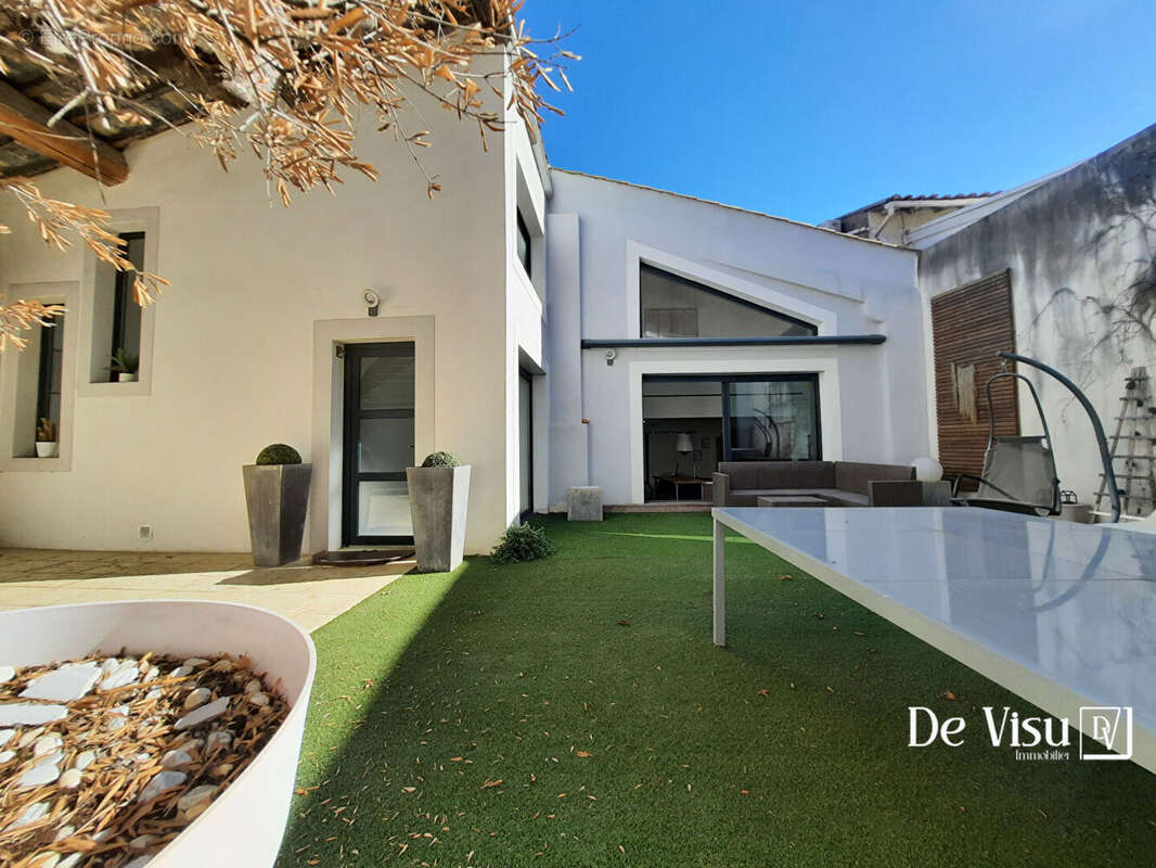 Maison à SAINT-JEAN-DE-VEDAS