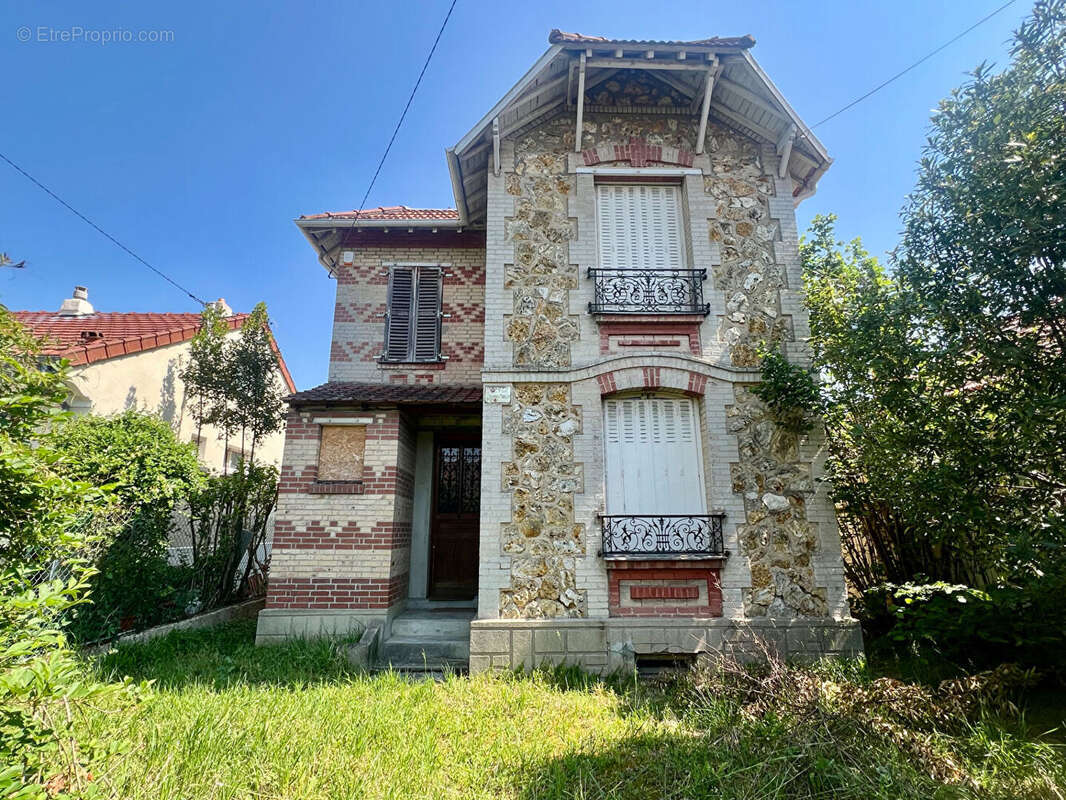 Maison à SARTROUVILLE