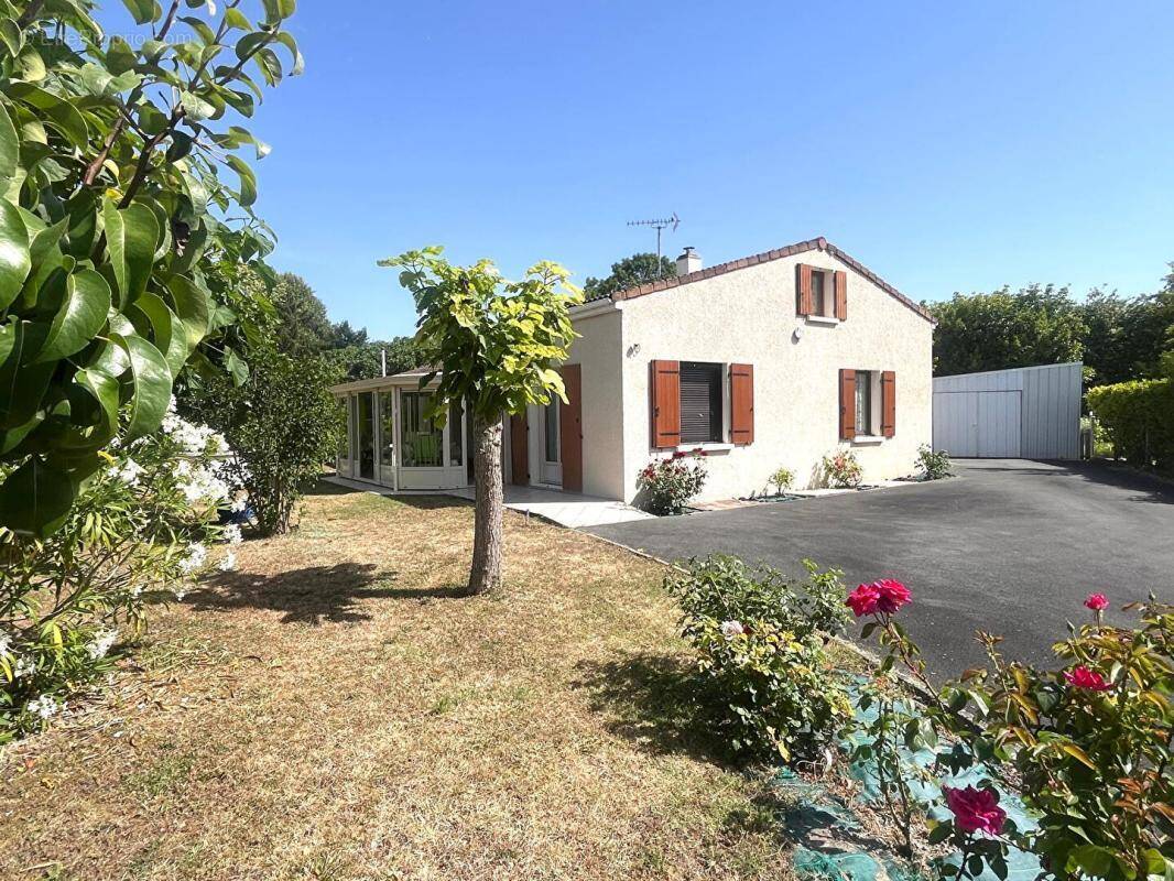 Maison à SEMUSSAC