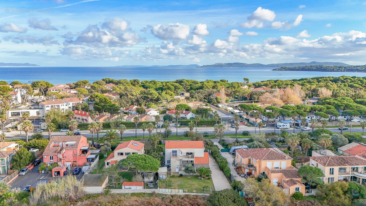 Maison à HYERES