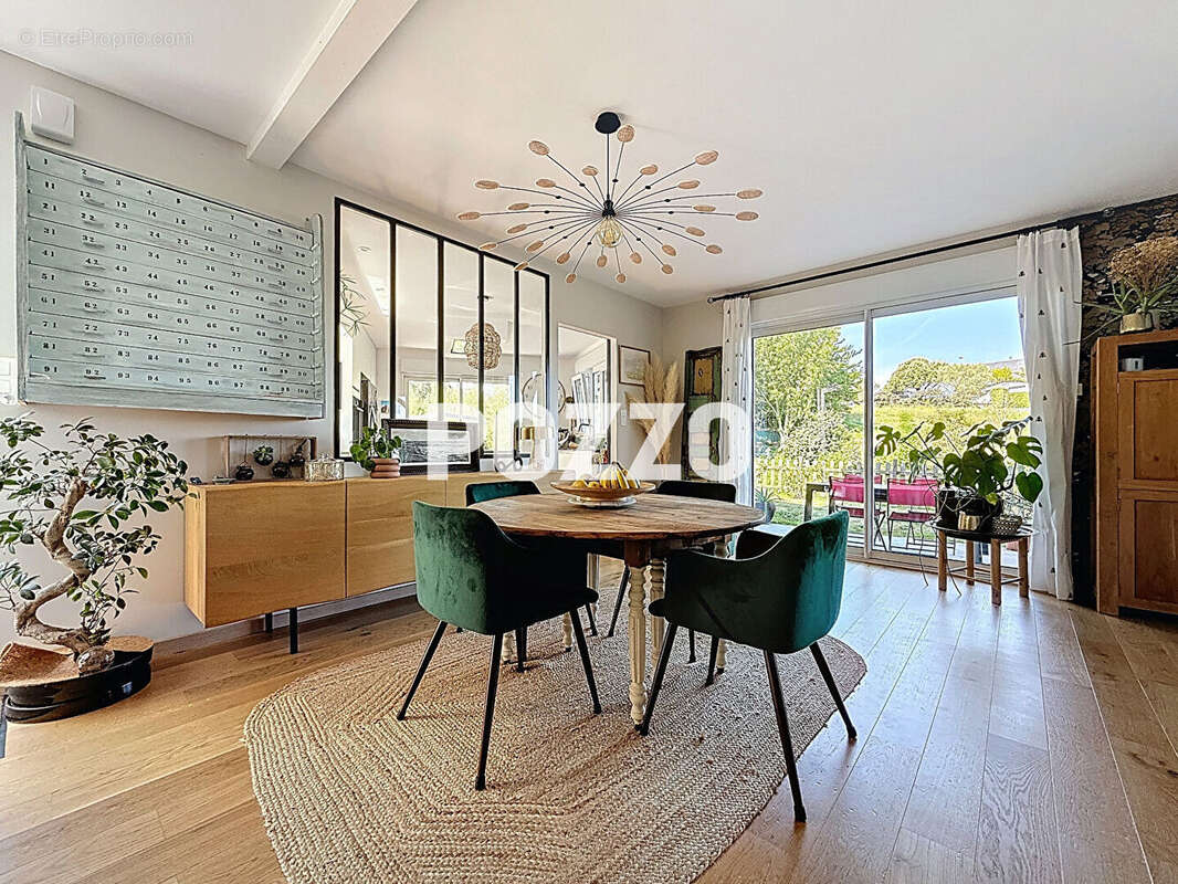 Maison à DONVILLE-LES-BAINS