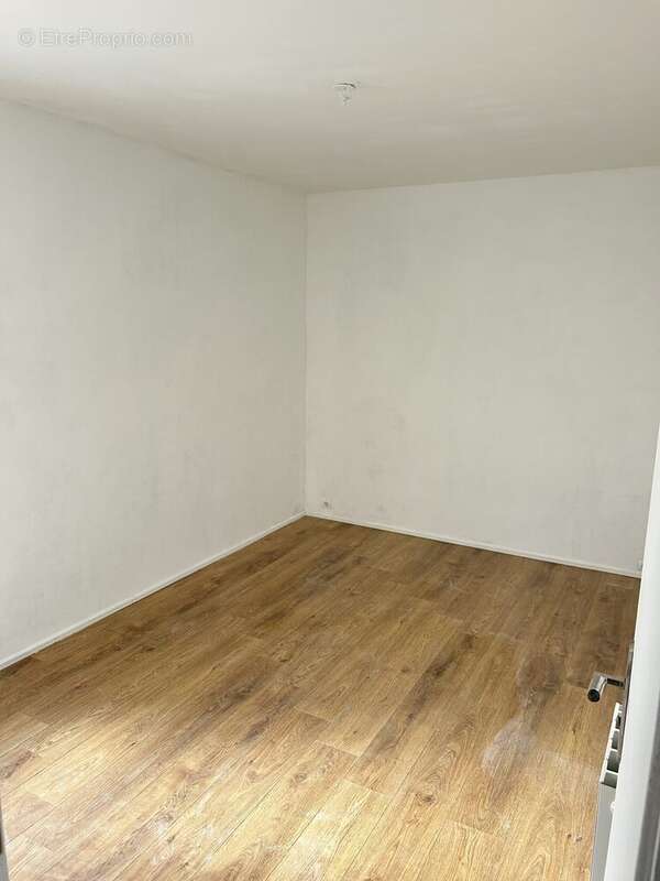 Appartement à MONTIGNY-LE-BRETONNEUX