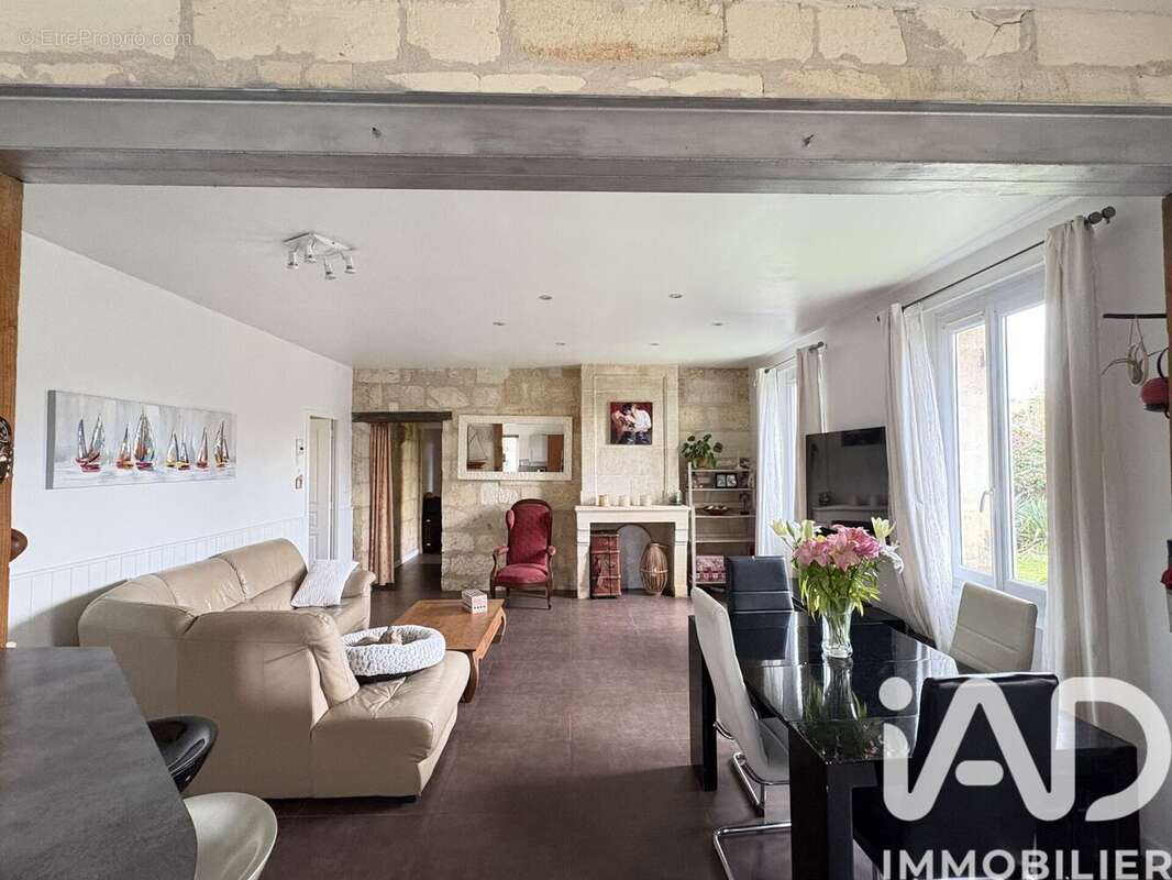 Maison 127 m² à Ambares-Et-Lagrave  - photo 5
