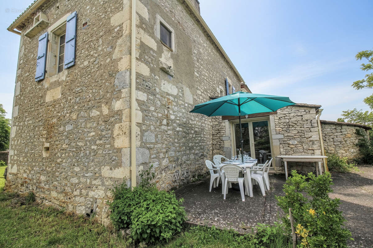 Deux maisons en pierre : investissement locatif ou rapprochement familial au coeur du Quercy Blanc - photo 5