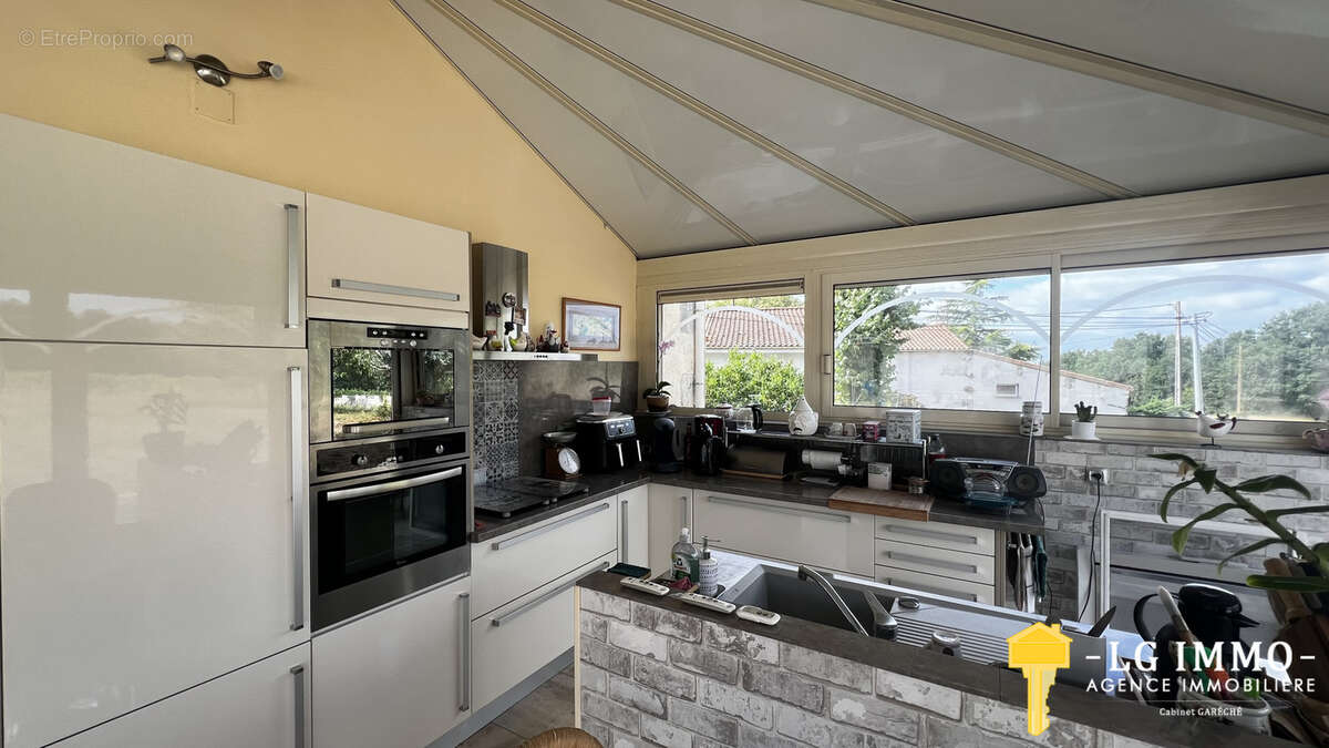 Maison au calme, 3 chambres, piscine, jardin proche Mirambeau - photo 5