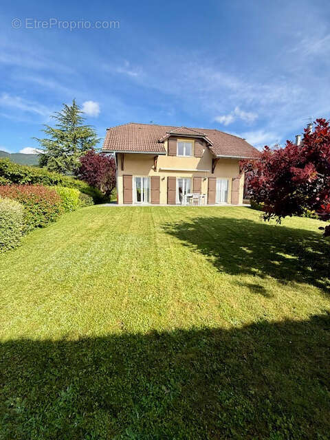 Maison à DIVONNE-LES-BAINS