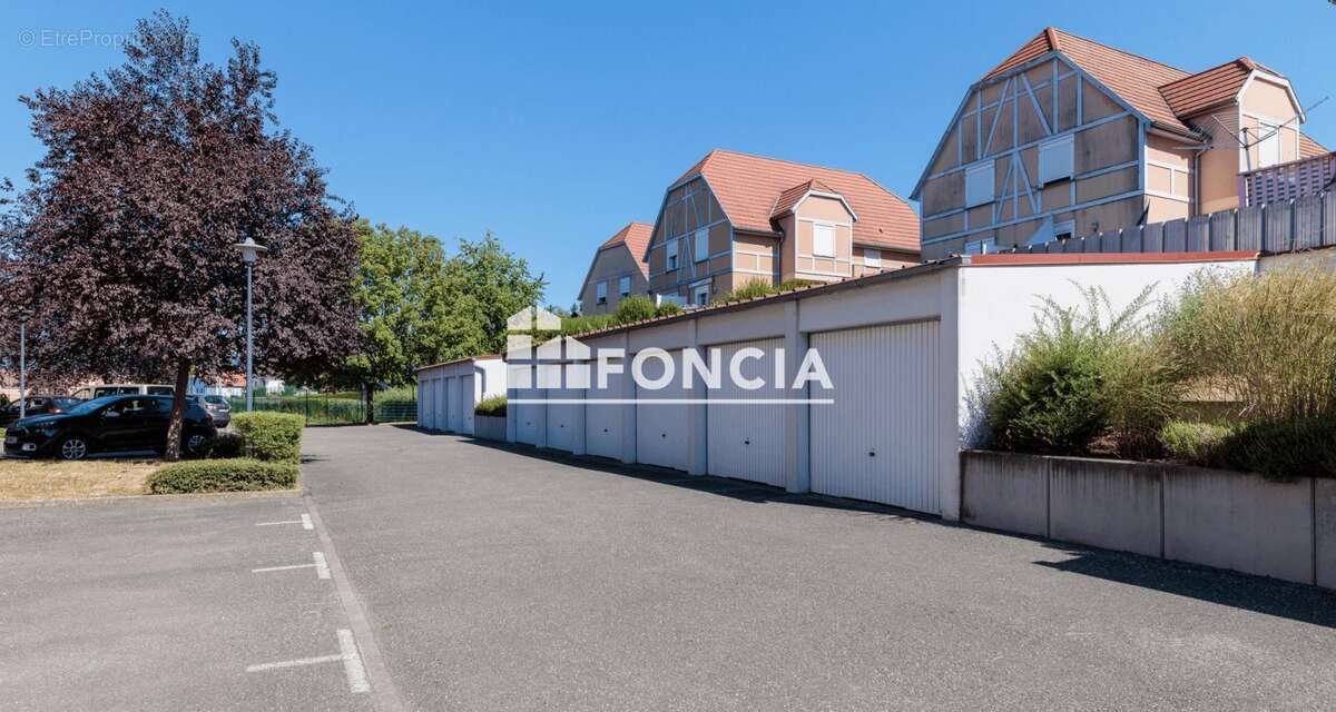 F3 de 72 m² avec terrasse, garage et parking - Résidence calme et sécurisée ! - photo 9