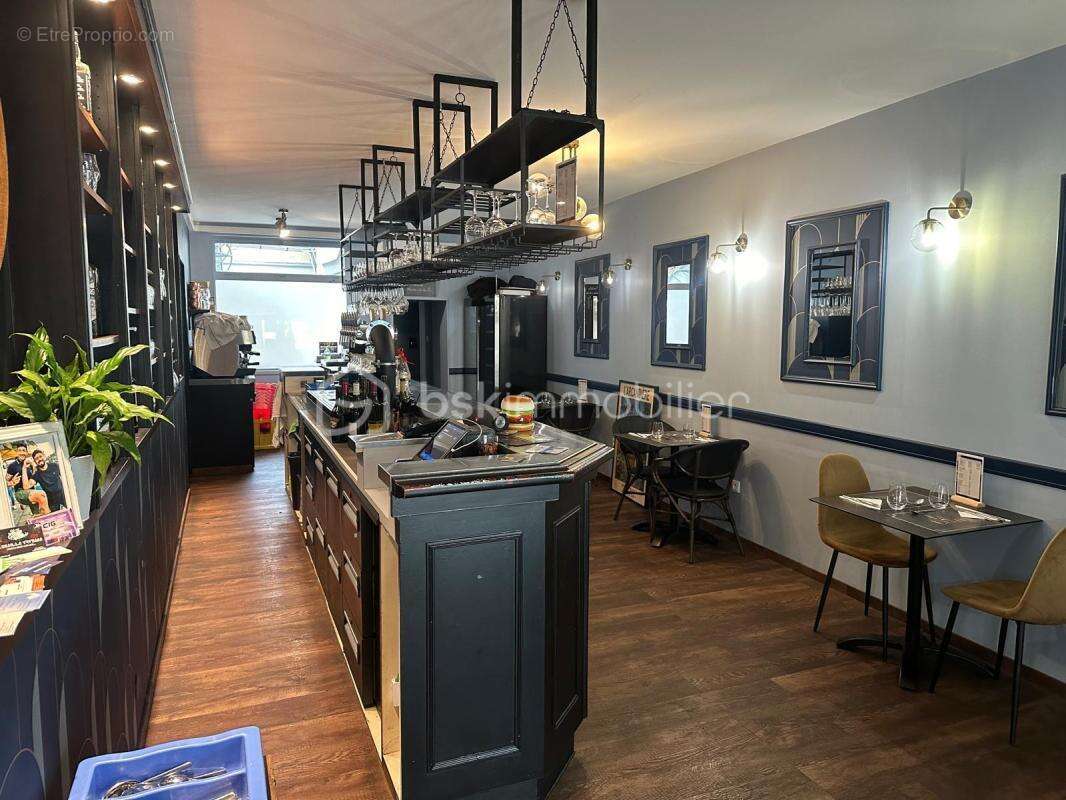 Commerce à LA CHARITE-SUR-LOIRE