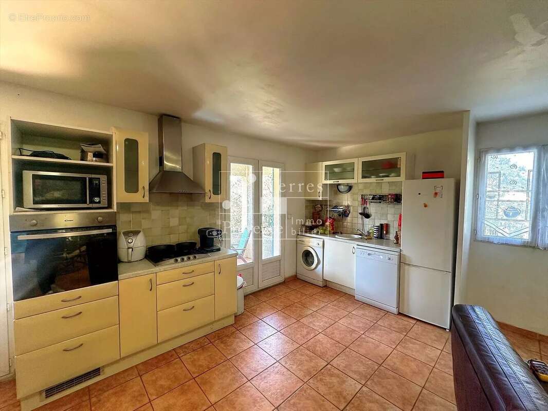 Maison à SILLANS-LA-CASCADE