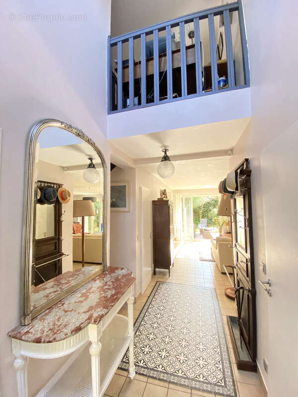 Maison à CHENNEVIERES-SUR-MARNE