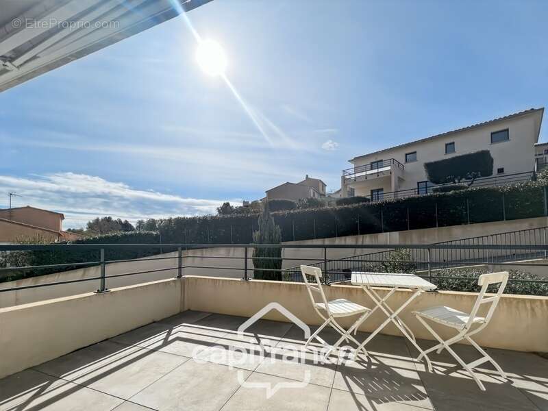 Appartement à BORMES-LES-MIMOSAS
