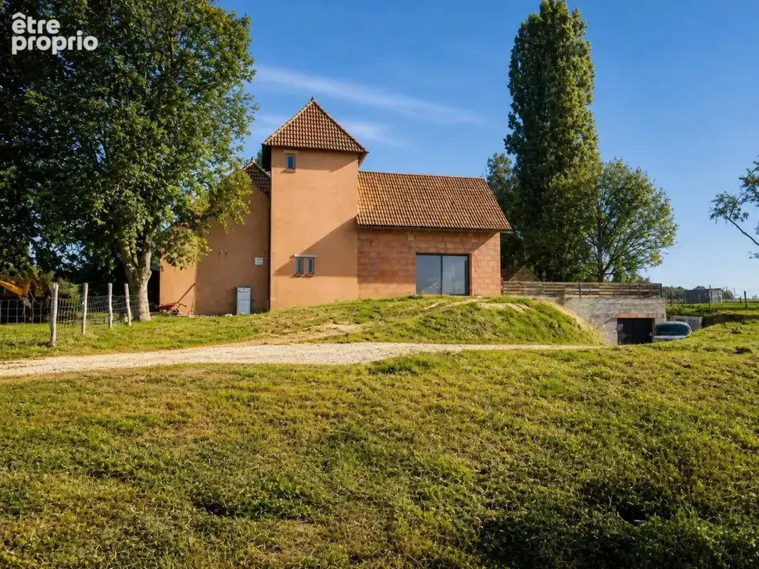 Maison de 5 pièces de 300 m² à Saint-Martin-en-Bresse - photo 6