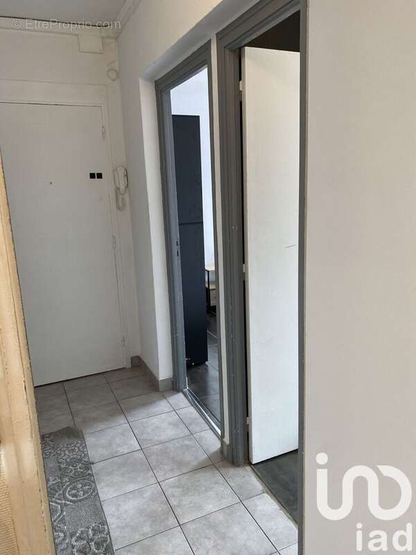 Photo 6 - Appartement à LA CHAPELLE-SAINT-LUC