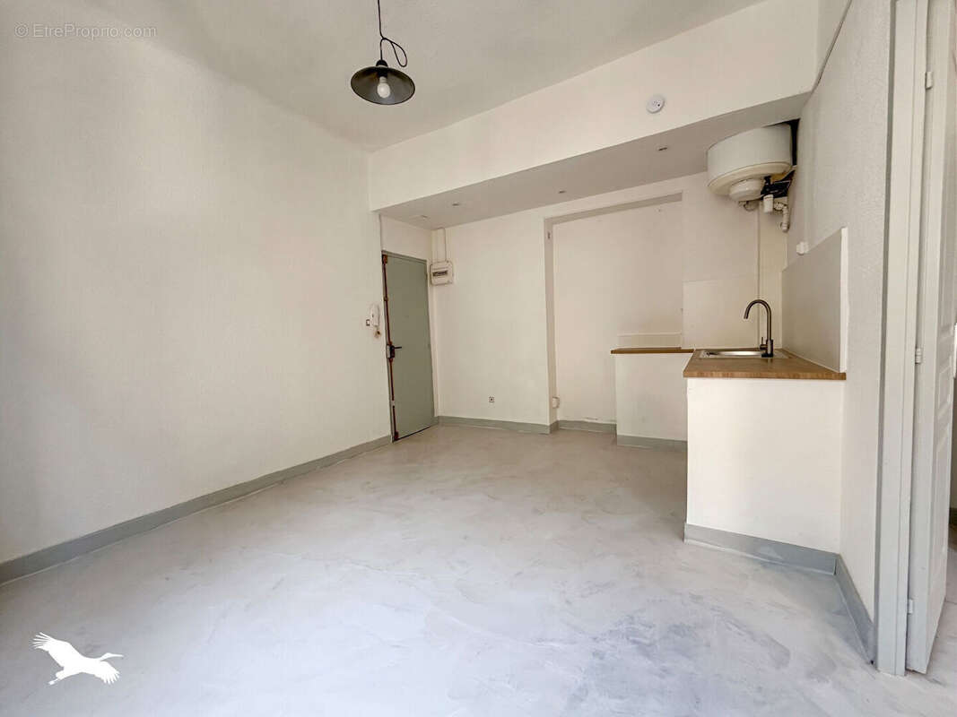 Appartement Marseille 2 pièces 27m2 - Secteur St Marcel - photo 2