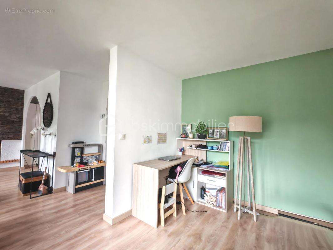 Appartement à PONTAULT-COMBAULT