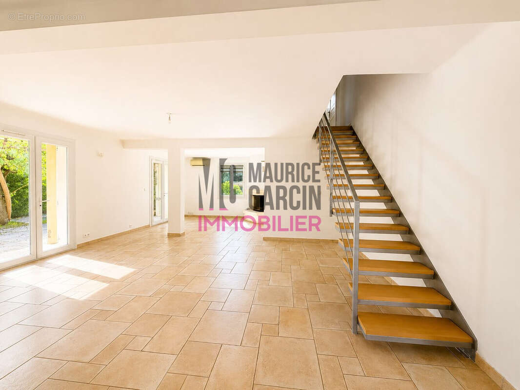 Maison 141 m² à Pernes-Les-Fontaines  - photo 6