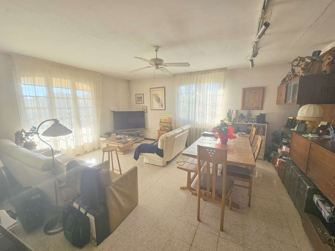 Maison à SAINT-JEAN-DE-VEDAS