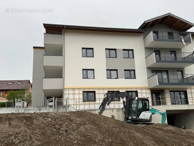 Appartement à VILLY-LE-PELLOUX