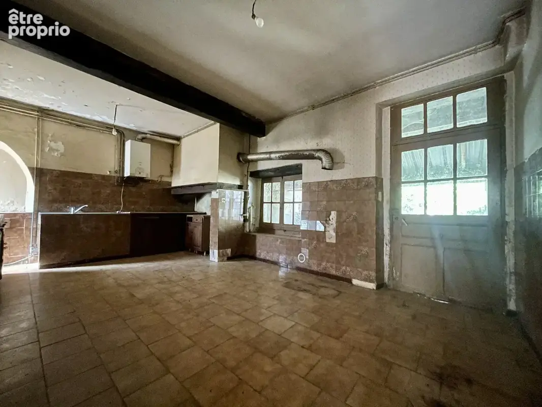 Maison avec 5 chambres et terrain de 1400m2 - photo 5
